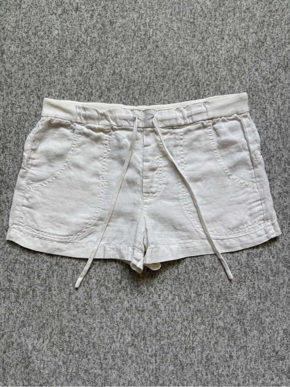 Vince White Drawstring Linen Pull-On Shorts